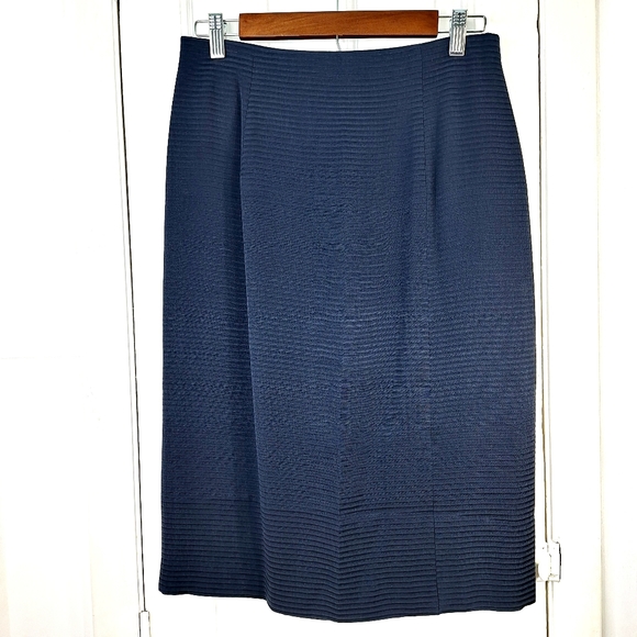 Worth 100% Silk Navy Blue Ribbed Midi Pencil Skirt Sz 10 - Picture 2 of 11